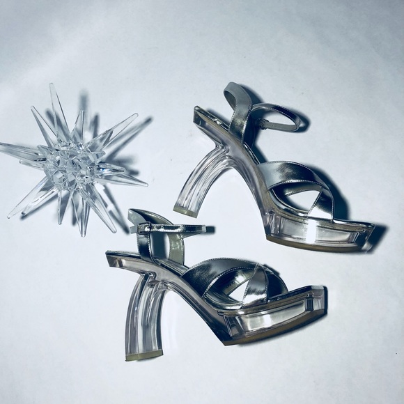 Shoes - 🚫SOLD ON DEPOP🚫 ☁️Walking On Air Lucite Heels☁️